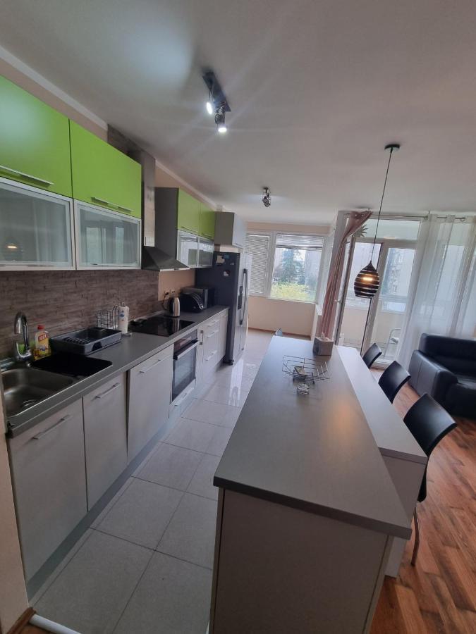 Hawaii- 2 Bdr, Arena, Sava Centar, Free Parking Apartment Белград Екстериор снимка