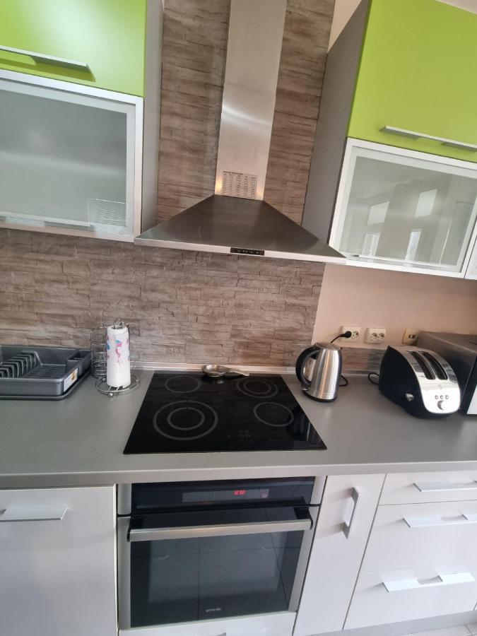 Hawaii- 2 Bdr, Arena, Sava Centar, Free Parking Apartment Белград Екстериор снимка